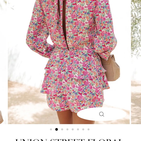 VICI XS FLORAL ROMPER Endless Rose NWT beautiful - Picture 9 of 9